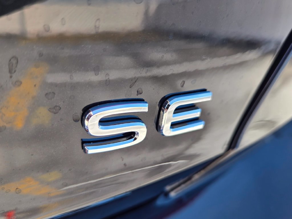 New 2027 Volkswagen Jetta SE FWD image 5
