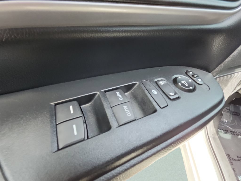 Used 2018 Honda CR-V EX-L image 25