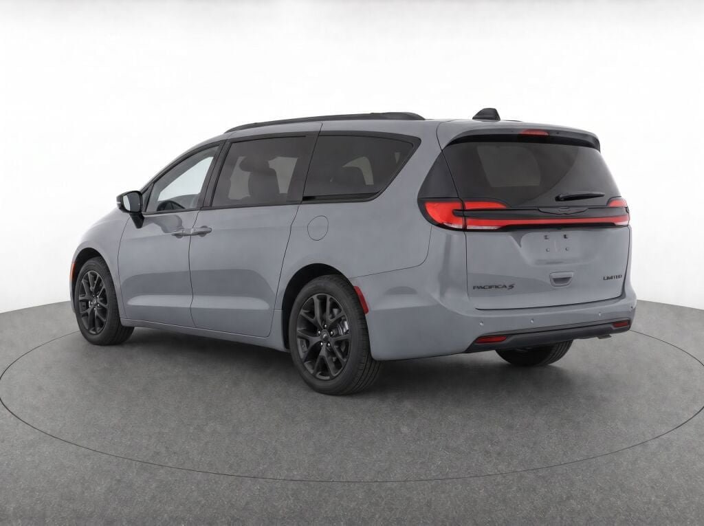 Used 2025 Chrysler Pacifica Limited FWD image 40