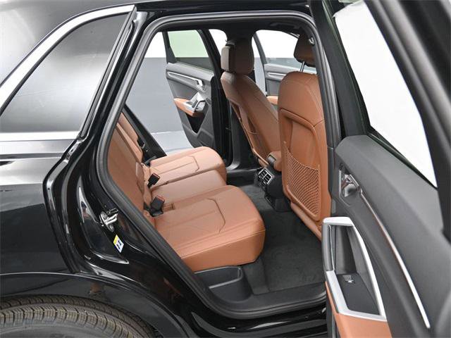 New 2025 Audi Q3 2.0T Premium image 13