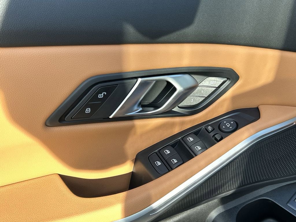 Used 2025 BMW 330i xDrive Sedan w/ M Sport Package image 13