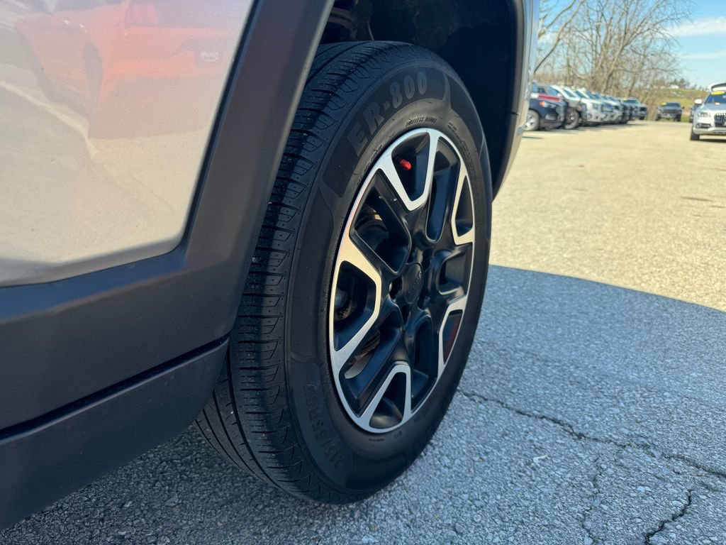 Used 2019 Jeep Compass Trailhawk image 12