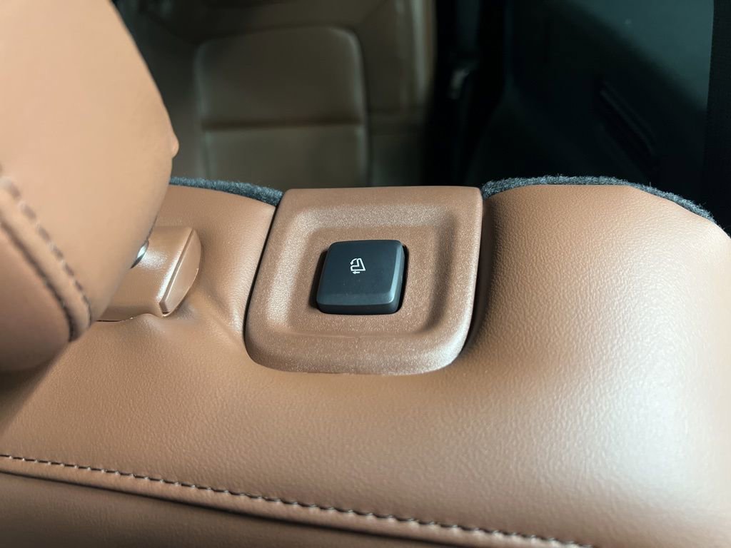 Used 2026 Lincoln Aviator Reserve image 32