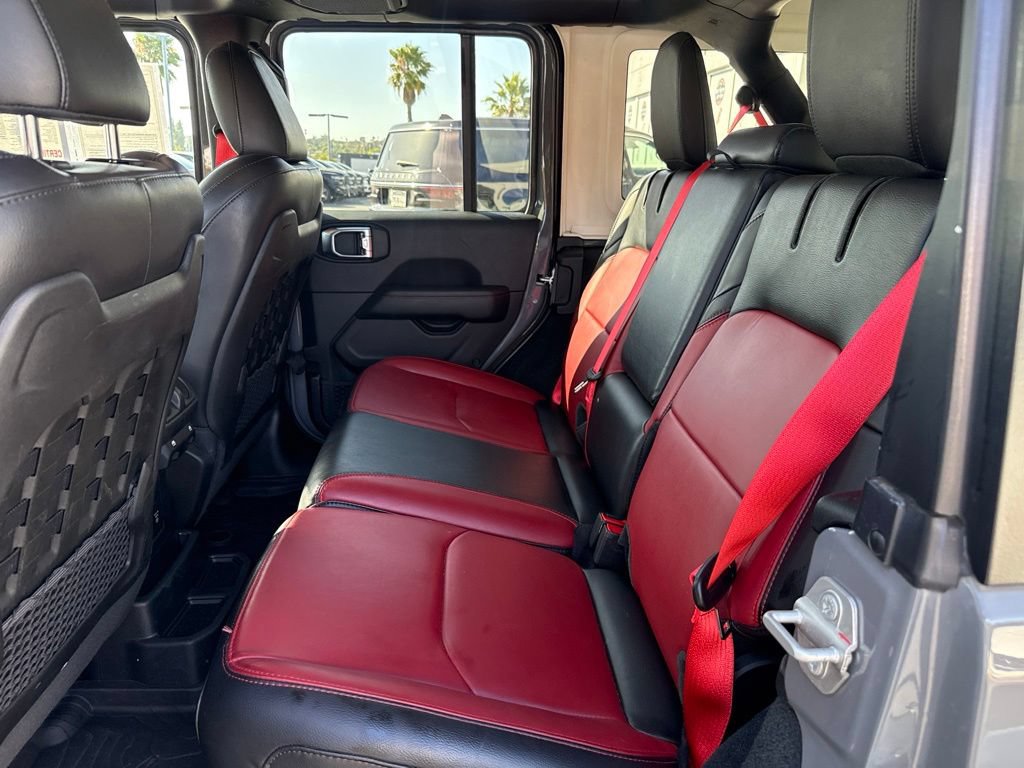 Used 2023 Jeep Wrangler Unlimited Rubicon 4xe AWD/4WD image 17