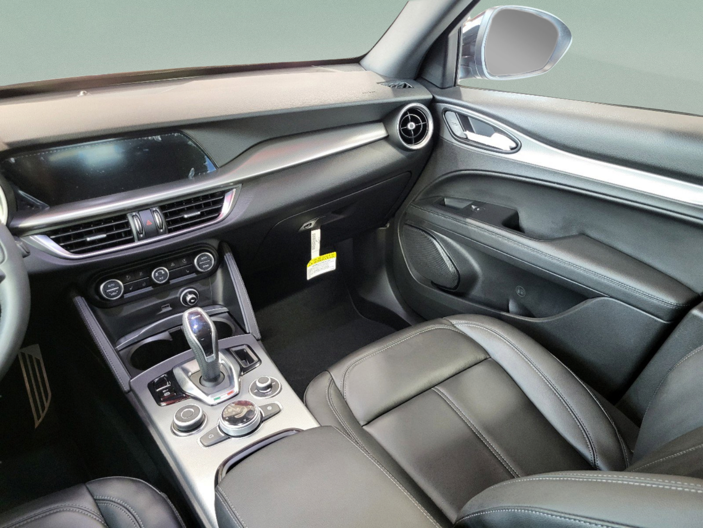New 2025 Alfa Romeo Stelvio Sprint AWD/4WD image 23