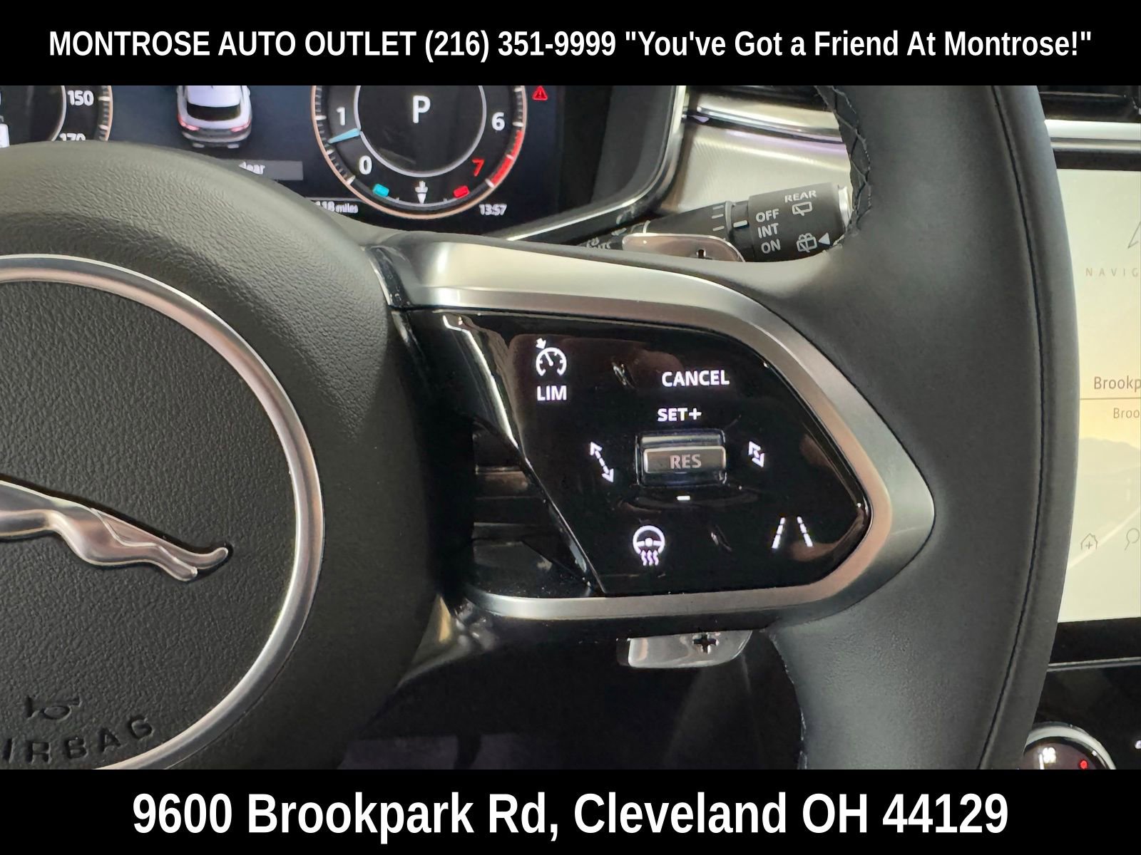 Used 2024 Jaguar F-PACE R-Dynamic S image 19