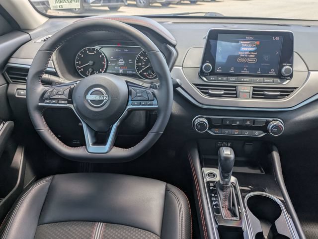 Used 2024 Nissan Altima 2.5 SR FWD image 31