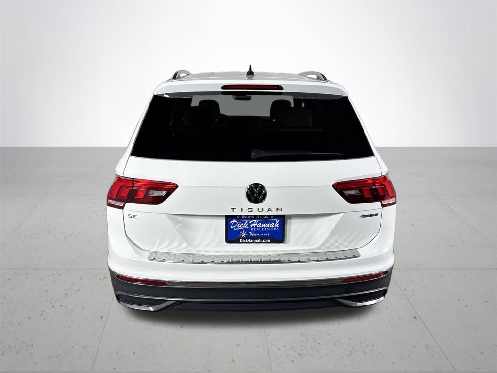 Certified 2024 Volkswagen Tiguan SE image 7