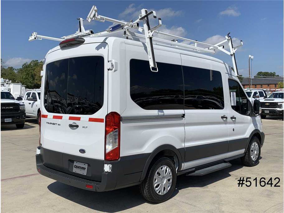 Used 2018 Ford Transit 150 XLT image 8
