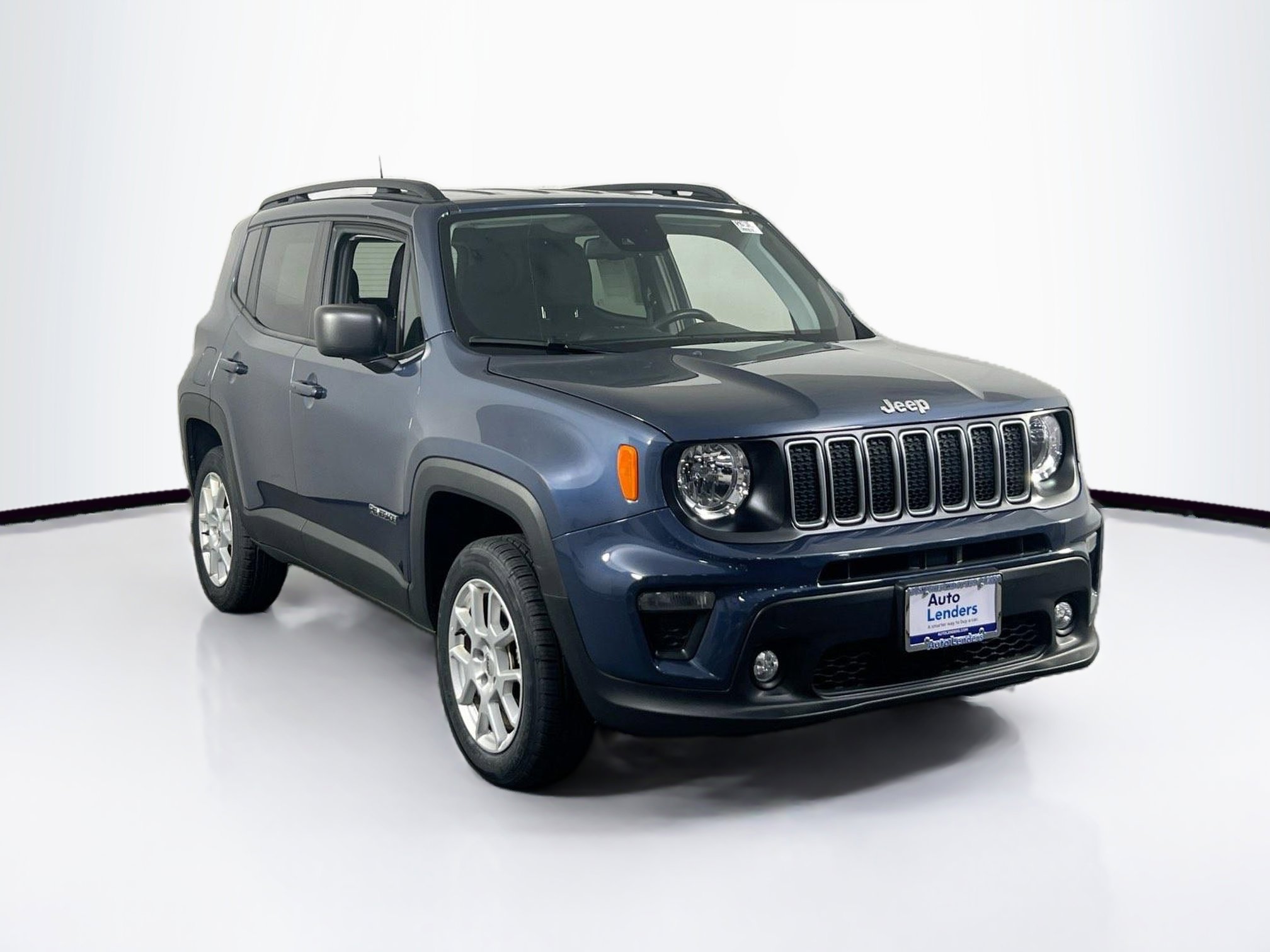 Used 2022 Jeep Renegade Latitude w/ Convenience Group image 3