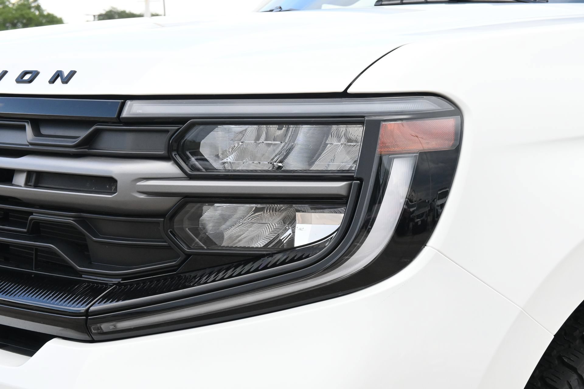 Used 2025 Ford Expedition Tremor AWD/4WD image 27