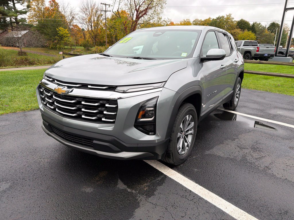 New 2027 Chevrolet Equinox LT w/ Convenience Package II FWD image 7