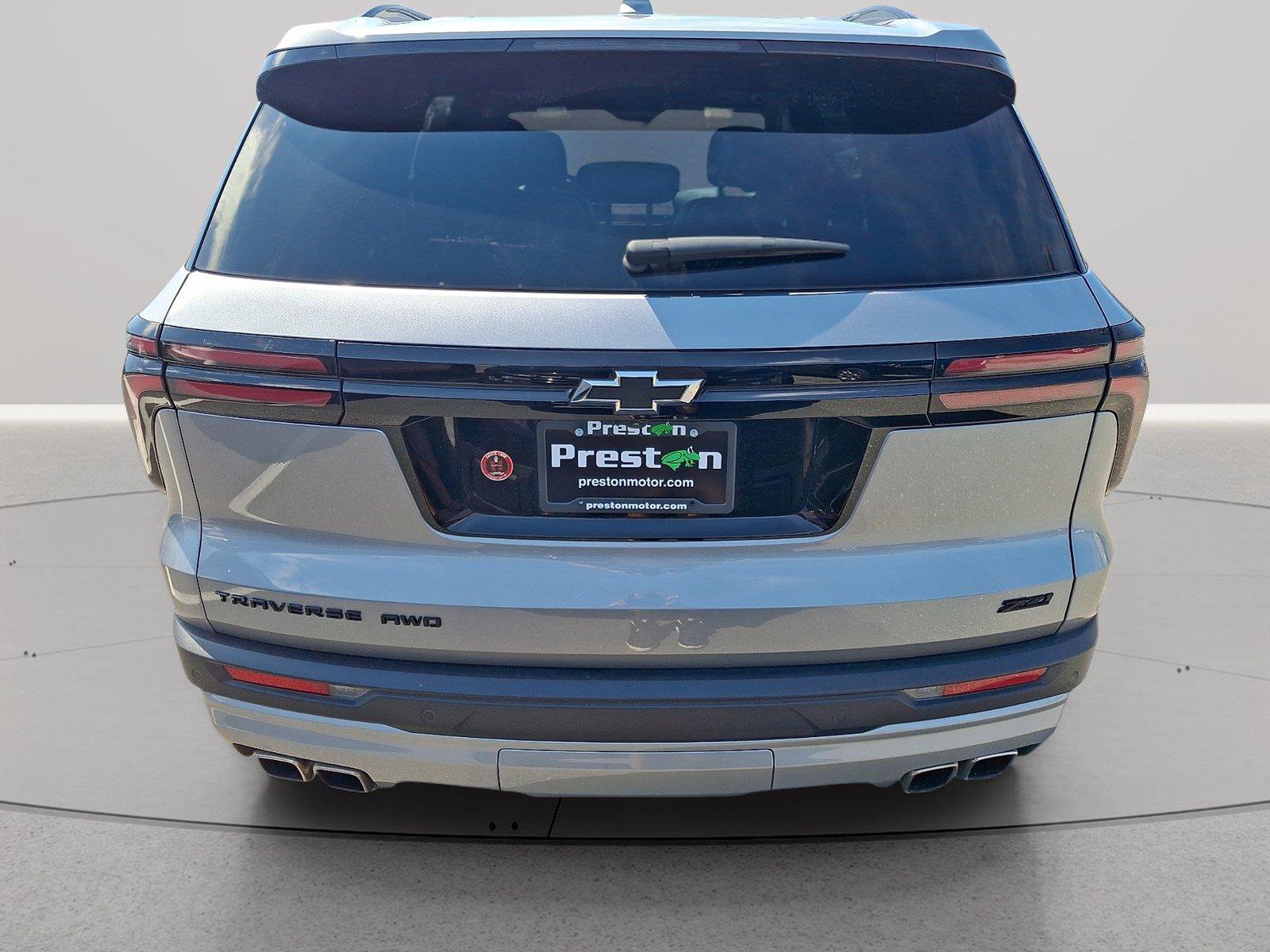 Used 2025 Chevrolet Traverse Z71 w/ Driver Confidence Package AWD/4WD image 3