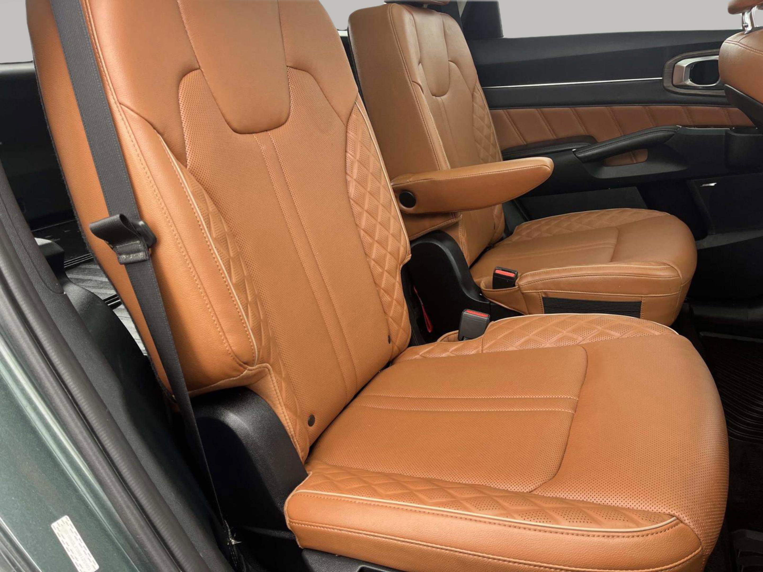 Used 2022 Kia Sorento SX Prestige w/ Rust Color Package AWD/4WD image 23