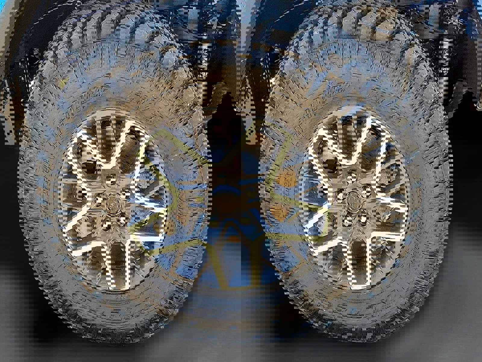 New 2025 Jeep Gladiator Sport image 13