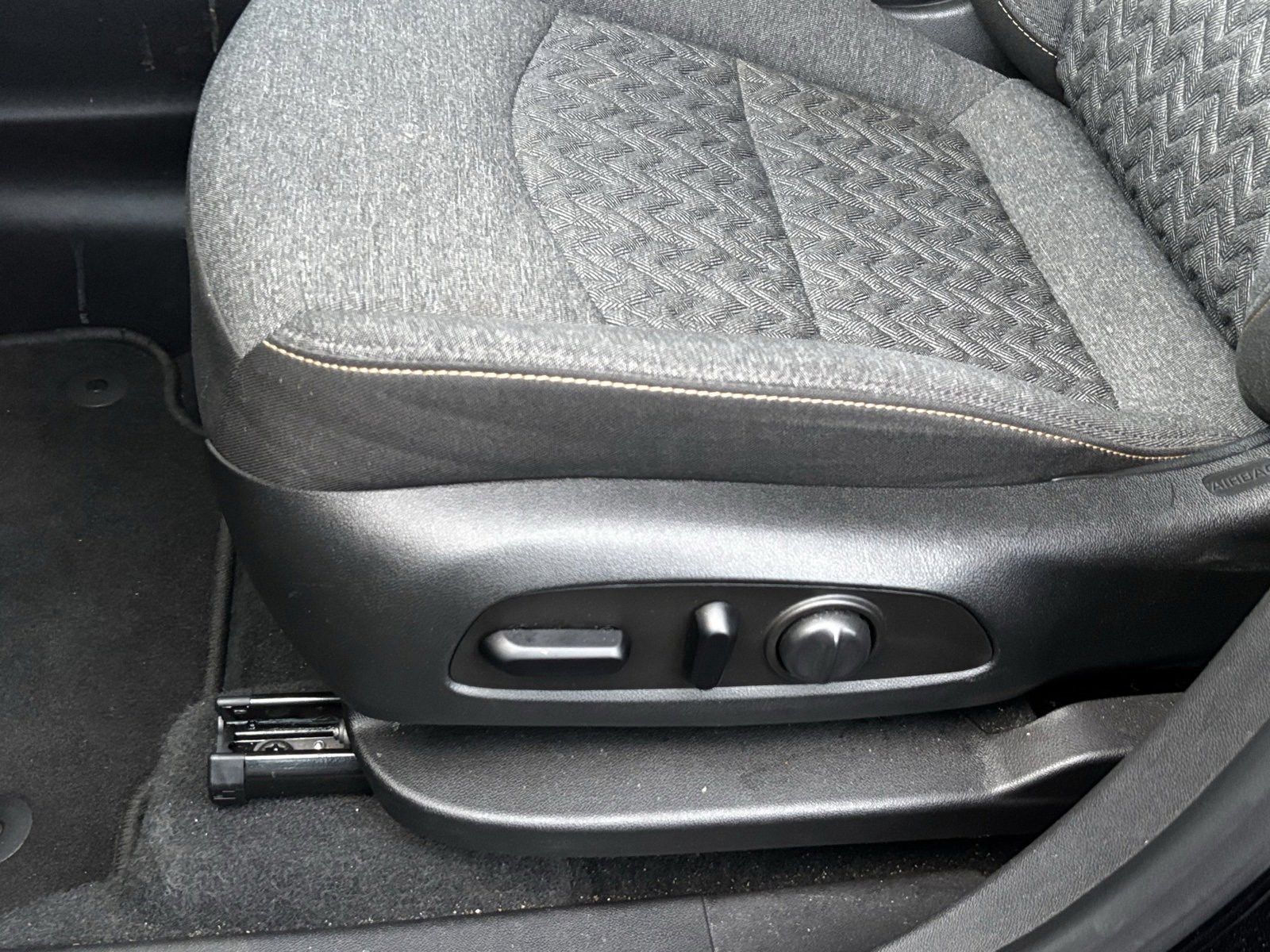 Used 2023 Chevrolet Equinox LT image 19