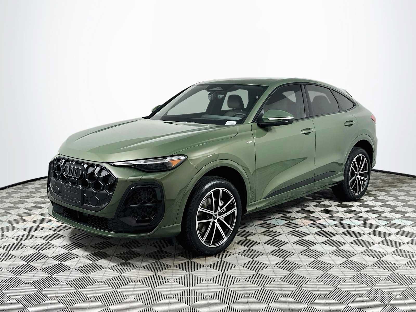 New 2026 Audi Q5 Premium Plus AWD/4WD image 3