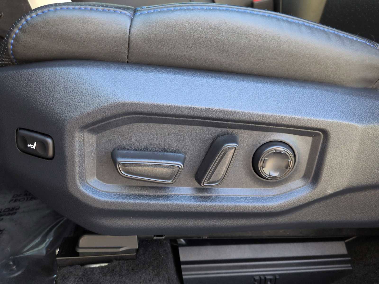 Used 2023 Toyota Tundra Platinum AWD/4WD image 18