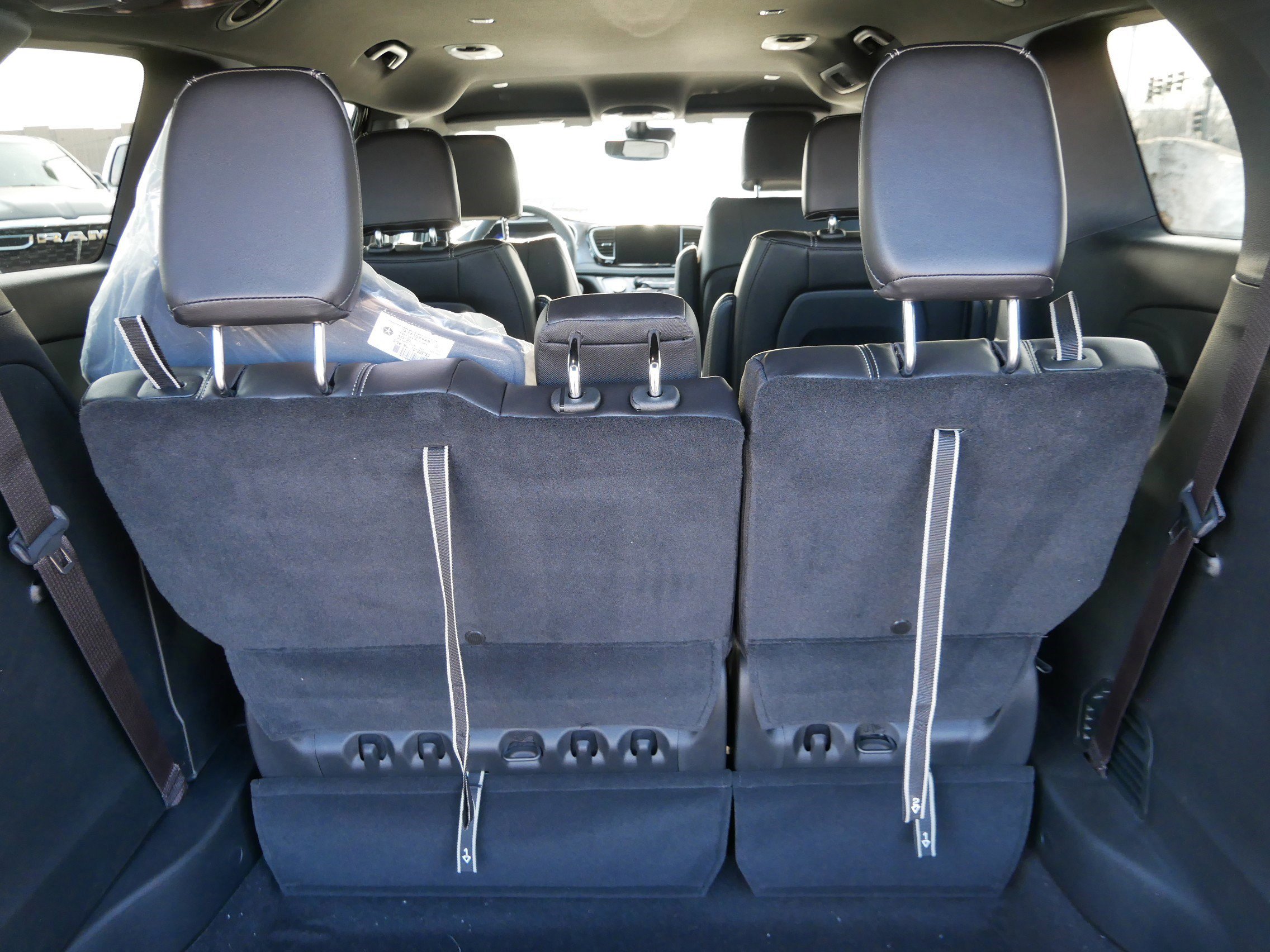 New 2026 Chrysler Pacifica Select FWD image 11