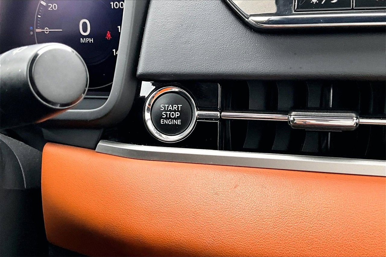 Used 2022 Mitsubishi Outlander SEL image 28