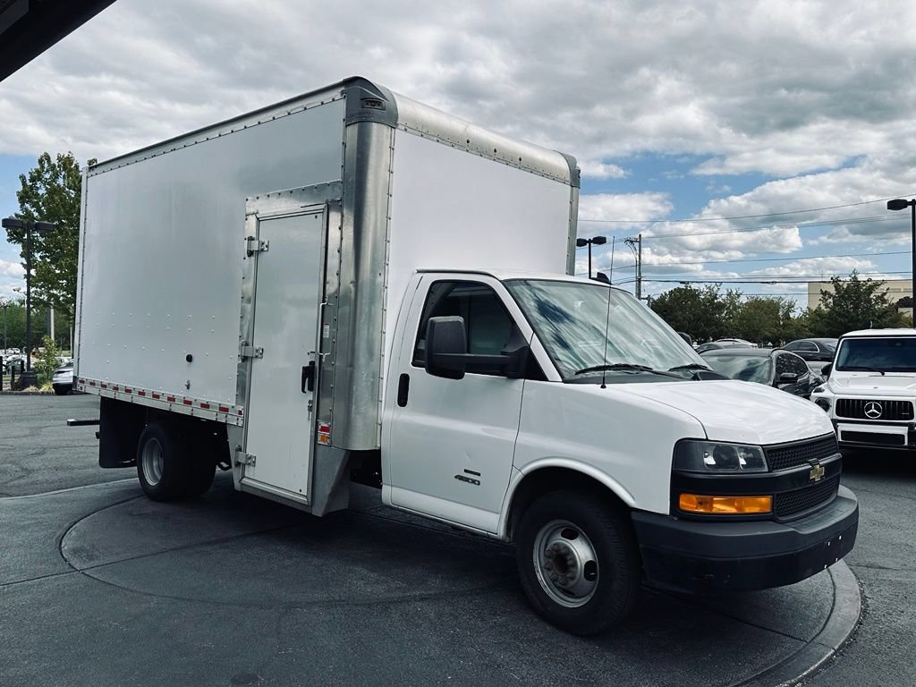 Used 2021 Chevrolet Express 4500 Extended w/ Power Convenience Package RWD image 8