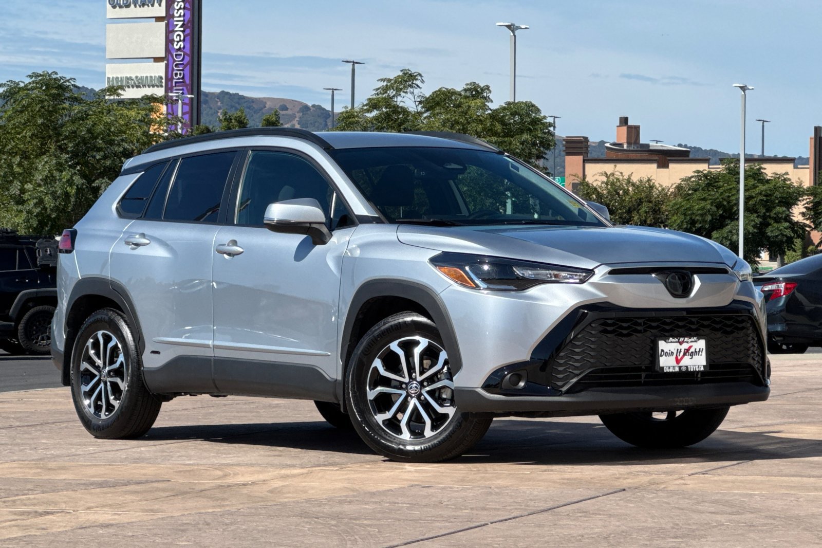 Used 2023 Toyota Corolla Cross AWD Hybrid image 2