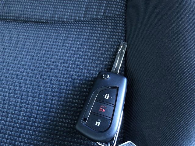 Certified 2022 Toyota RAV4 LE image 32