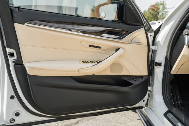 Used 2019 BMW 530i RWD image 29