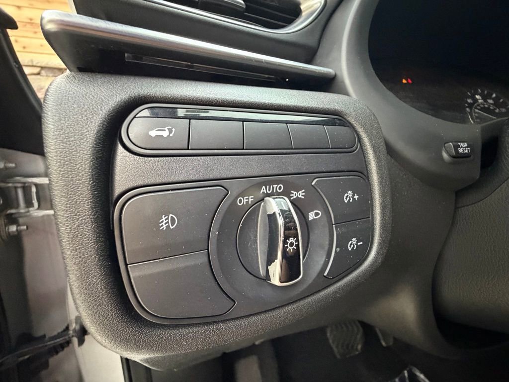 Used 2019 INFINITI QX50 Luxe w/ Navigation Package AWD/4WD image 25