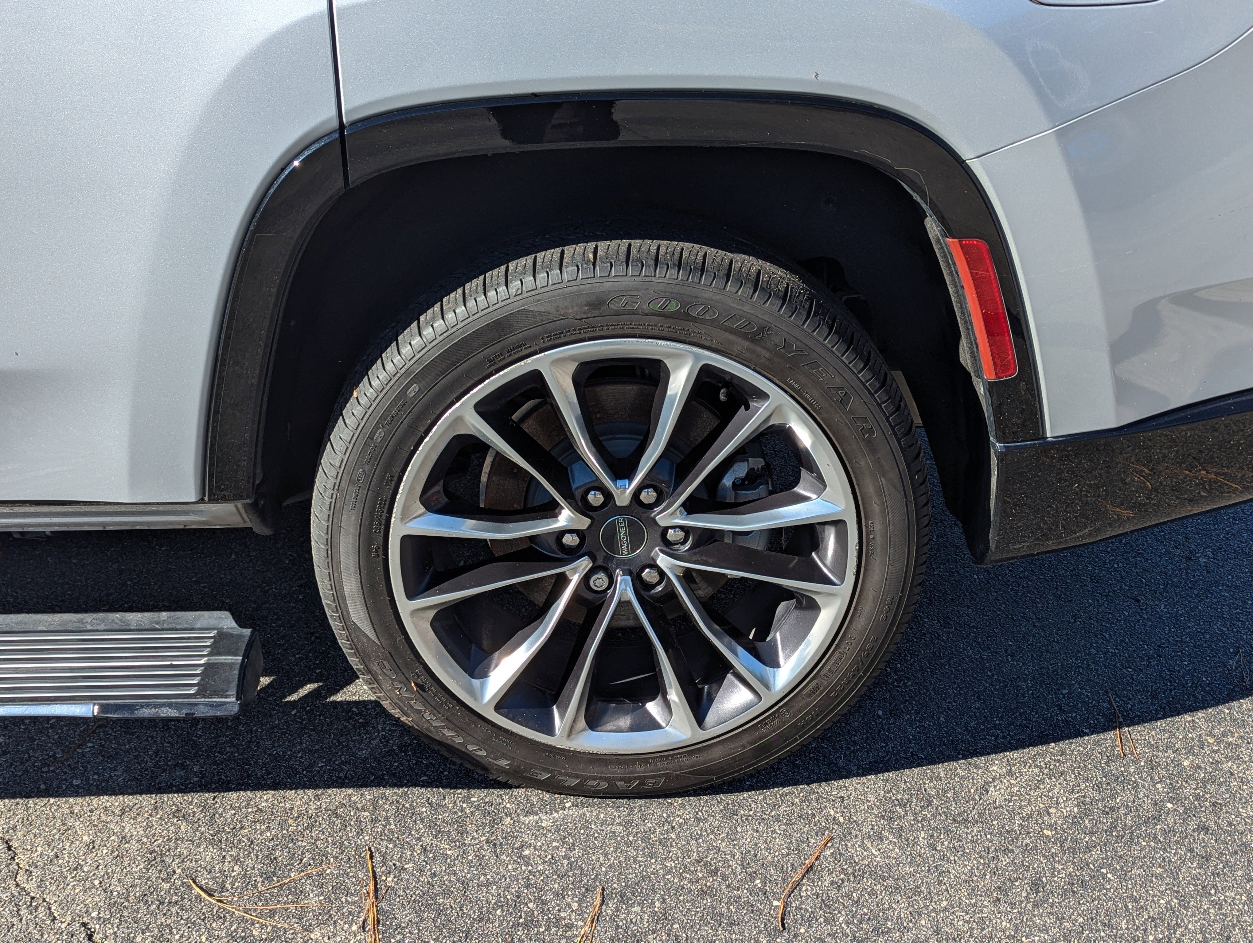 Used 2022 Jeep Wagoneer Series III w/ Premium Group I image 34