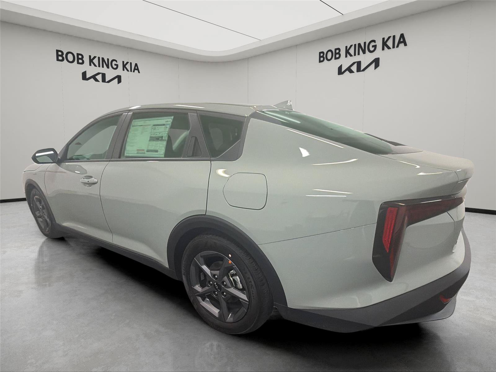 New 2026 Kia K4 FWD image 3