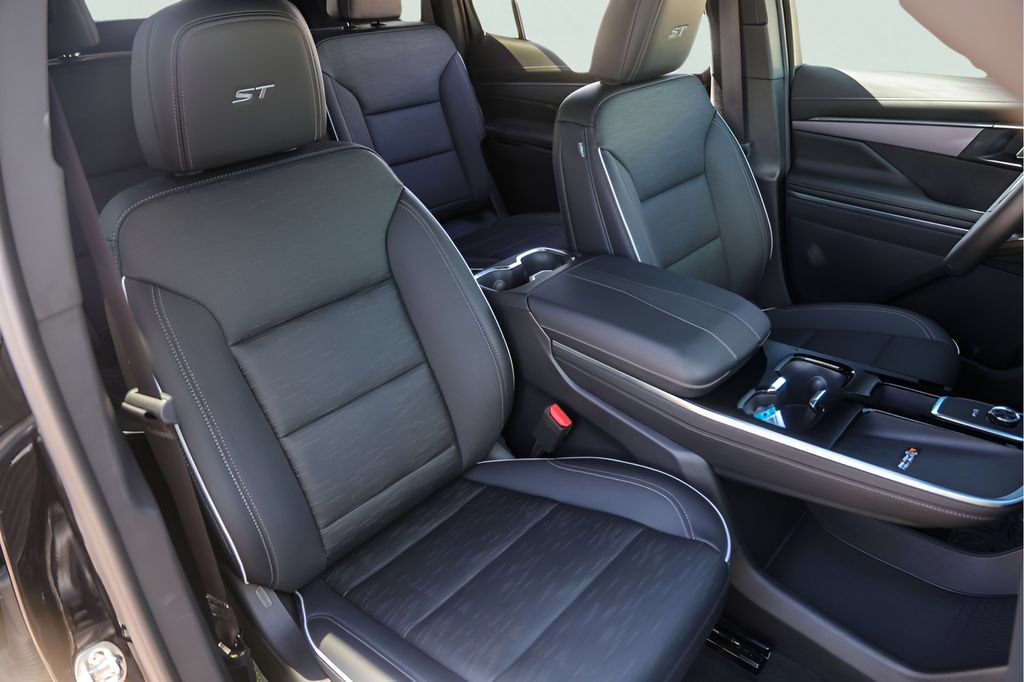 Used 2026 Buick Enclave Sport Touring w/ Power Package FWD image 31
