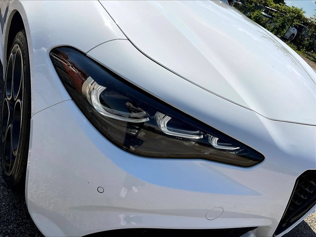 Used 2024 Alfa Romeo Giulia Veloce AWD/4WD image 32