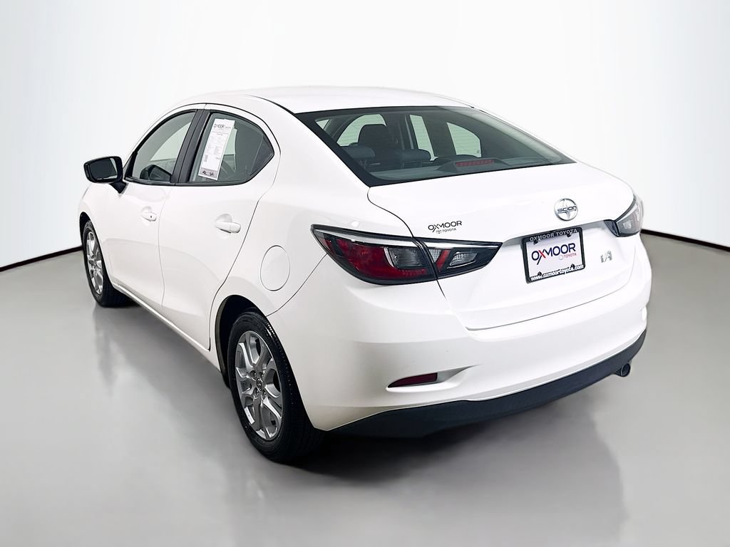 Used 2016 Scion iA FWD image 5