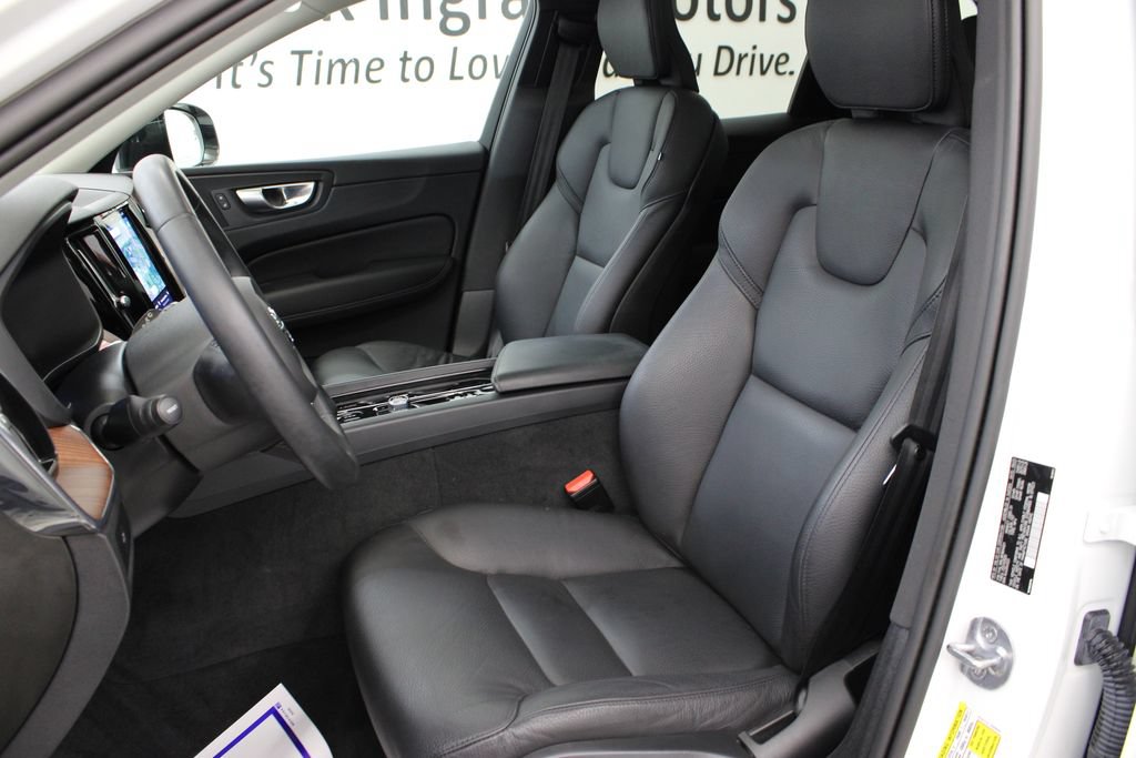 Used 2024 Volvo XC60 B5 Plus w/ Protection Package Premier AWD/4WD image 16