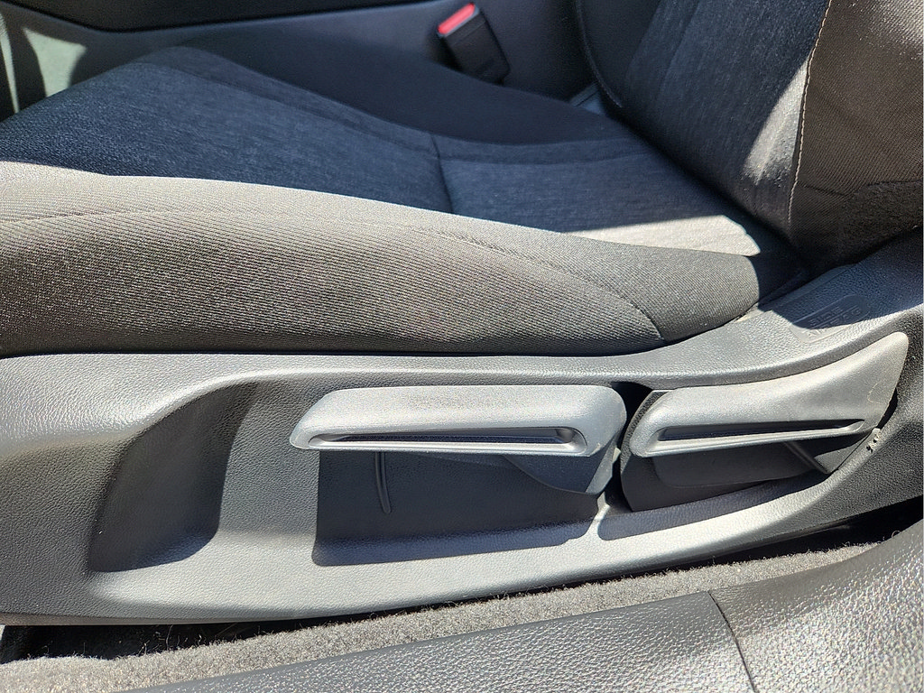 Used 2023 Honda Accord LX image 12