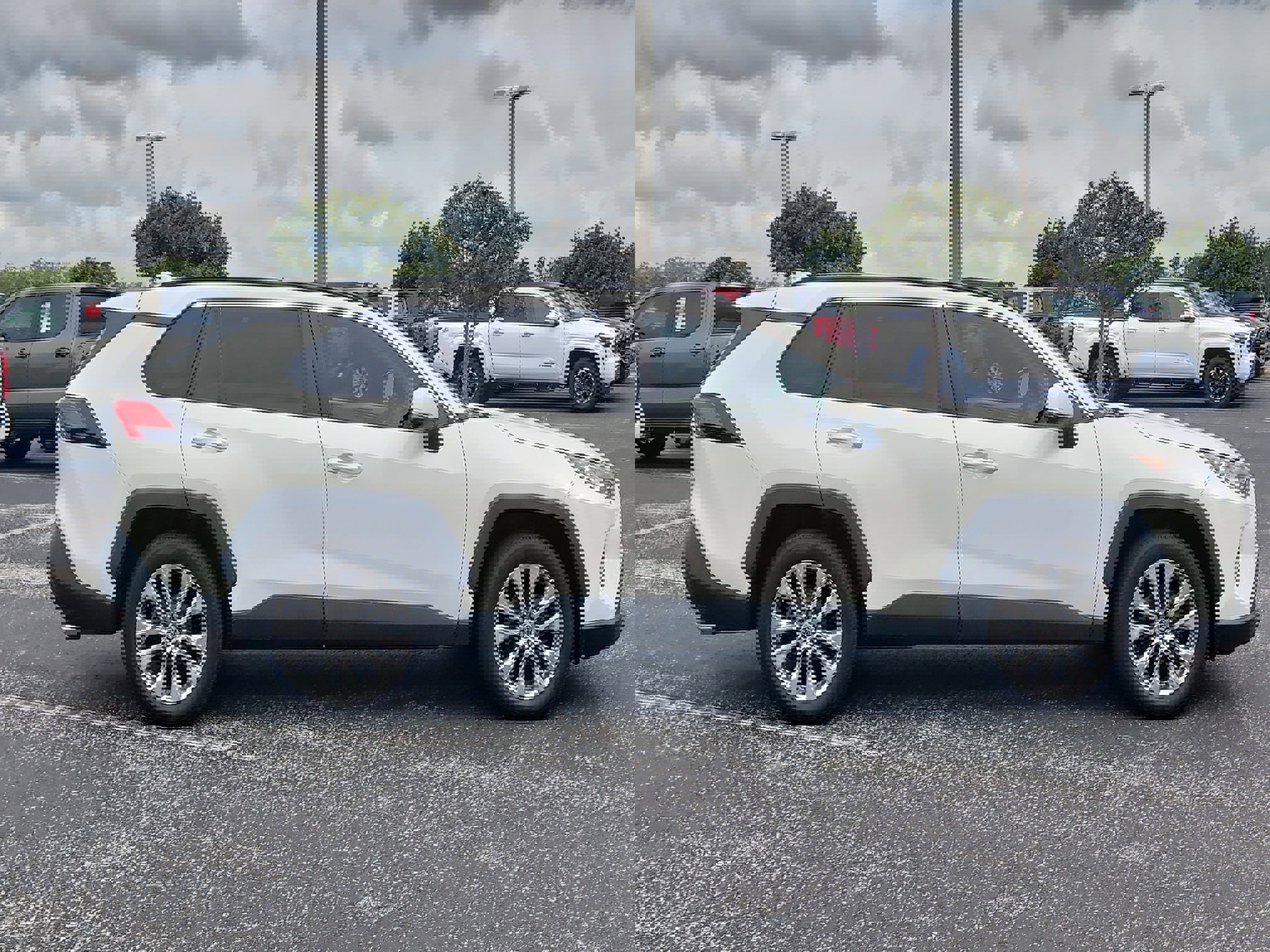 Used 2021 Toyota RAV4 XLE Premium FWD image 8