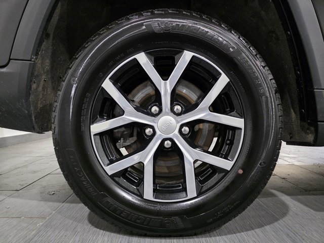 Used 2024 Jeep Grand Cherokee L Limited image 25