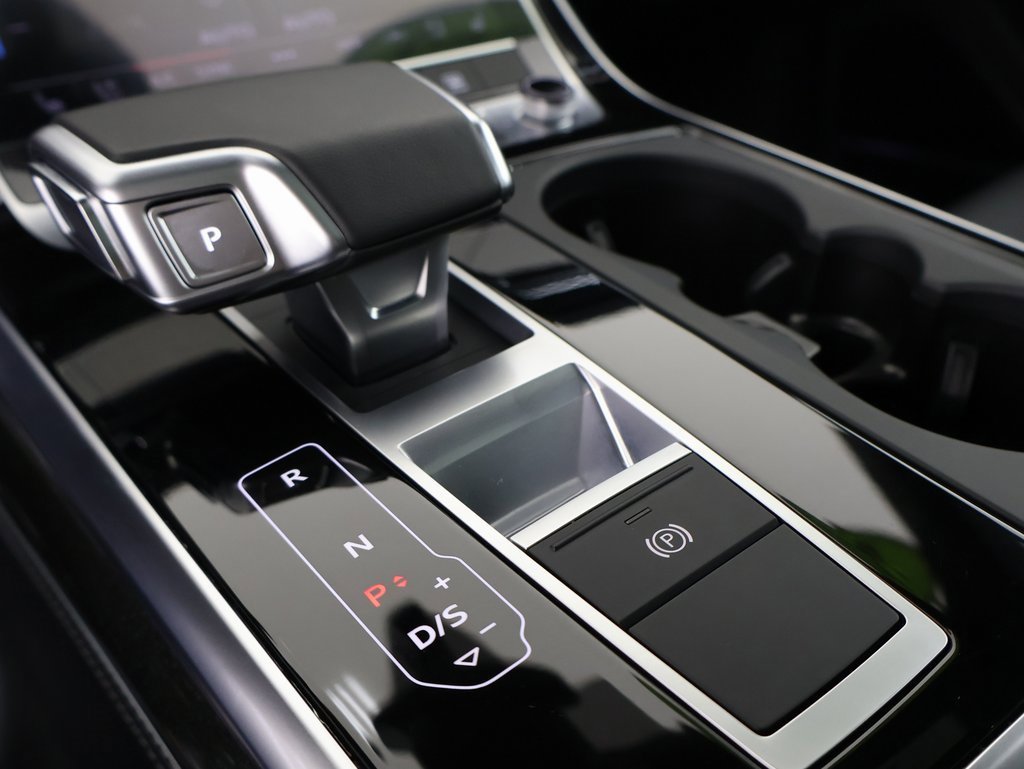Used 2025 Audi Q8 Premium Plus w/ Premium Plus Package image 4