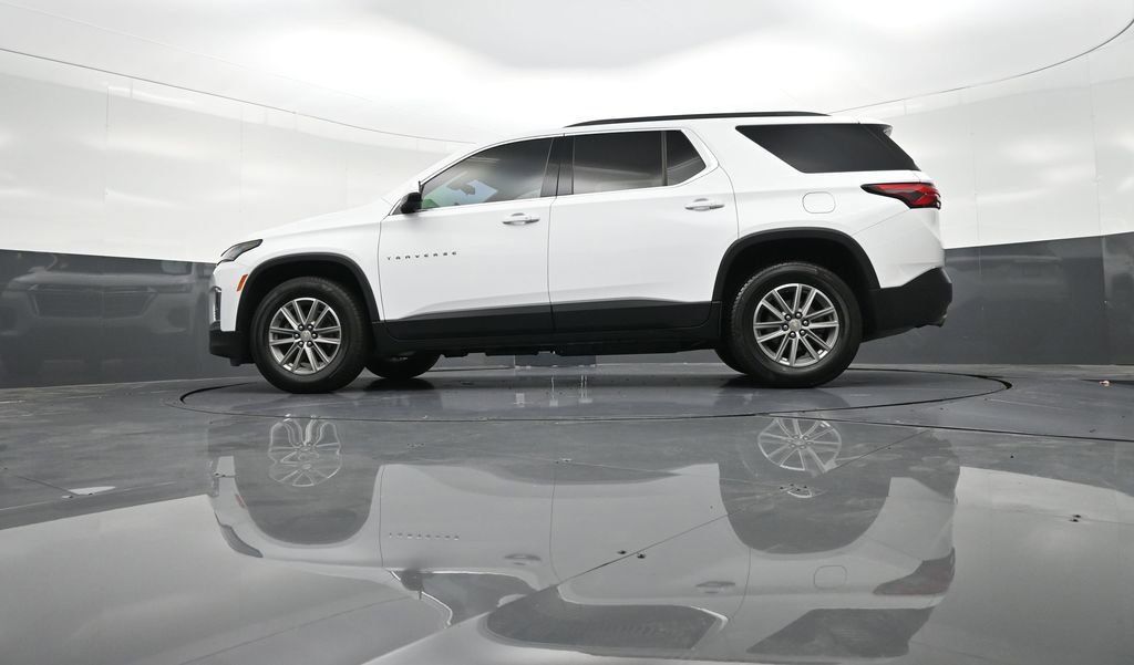 Used 2023 Chevrolet Traverse LT image 33