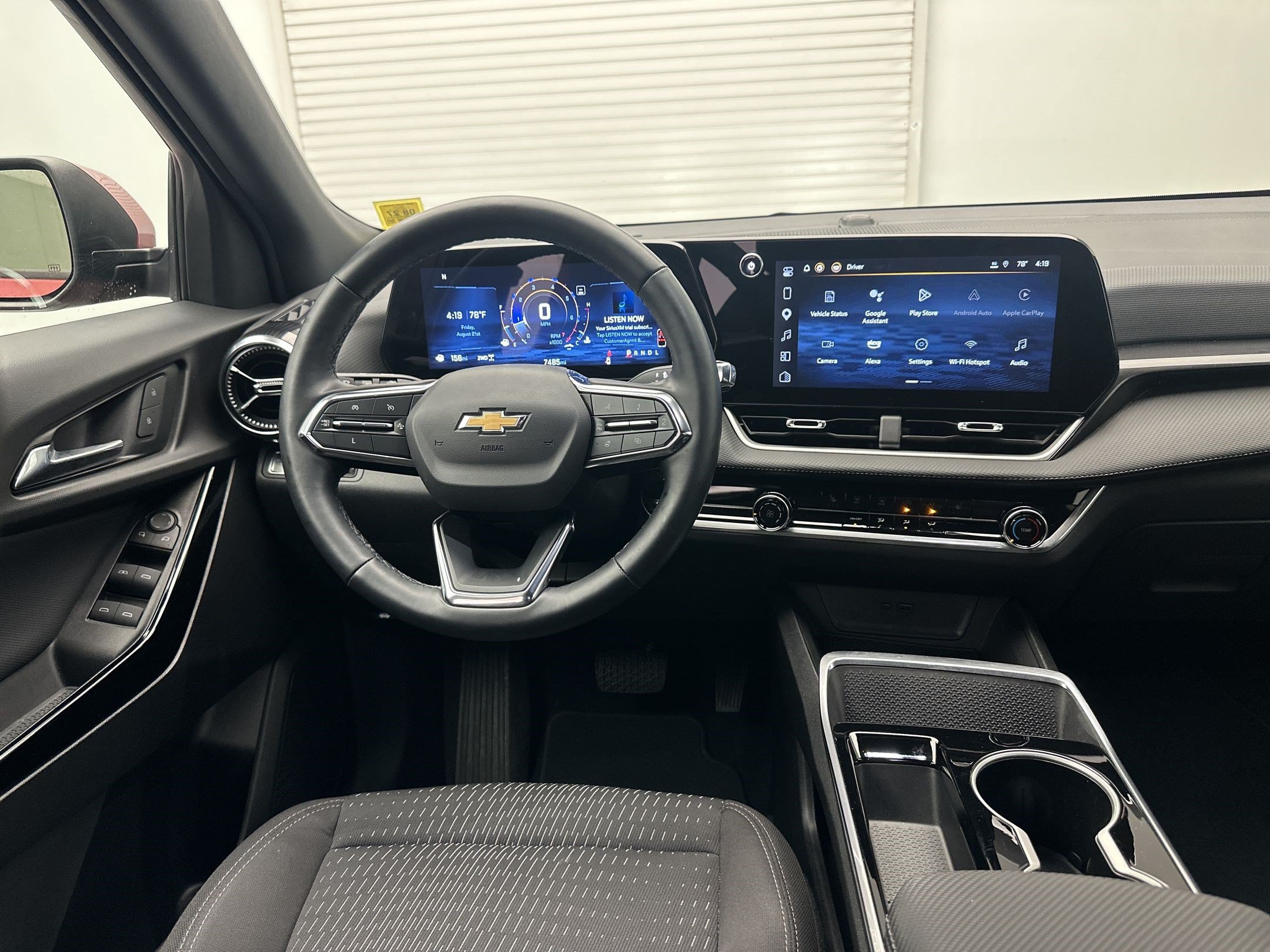Certified 2025 Chevrolet Equinox LT w/ Safety and Technology Package AWD/4WD image 4