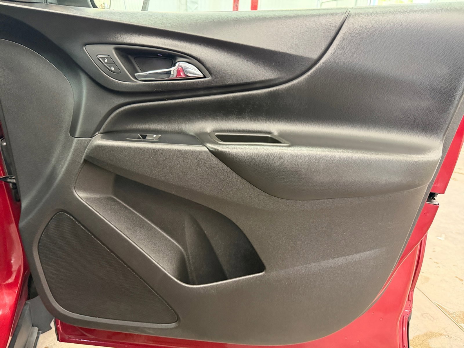 Used 2019 Chevrolet Equinox LT FWD image 23