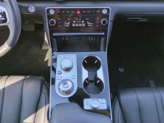 Certified 2025 Genesis GV80 2.5T Standard AWD/4WD image 16