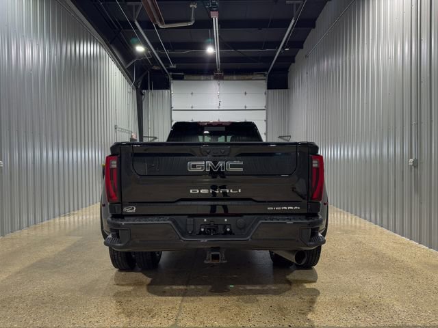 Used 2024 GMC Sierra 3500 Denali Ultimate AWD/4WD image 4