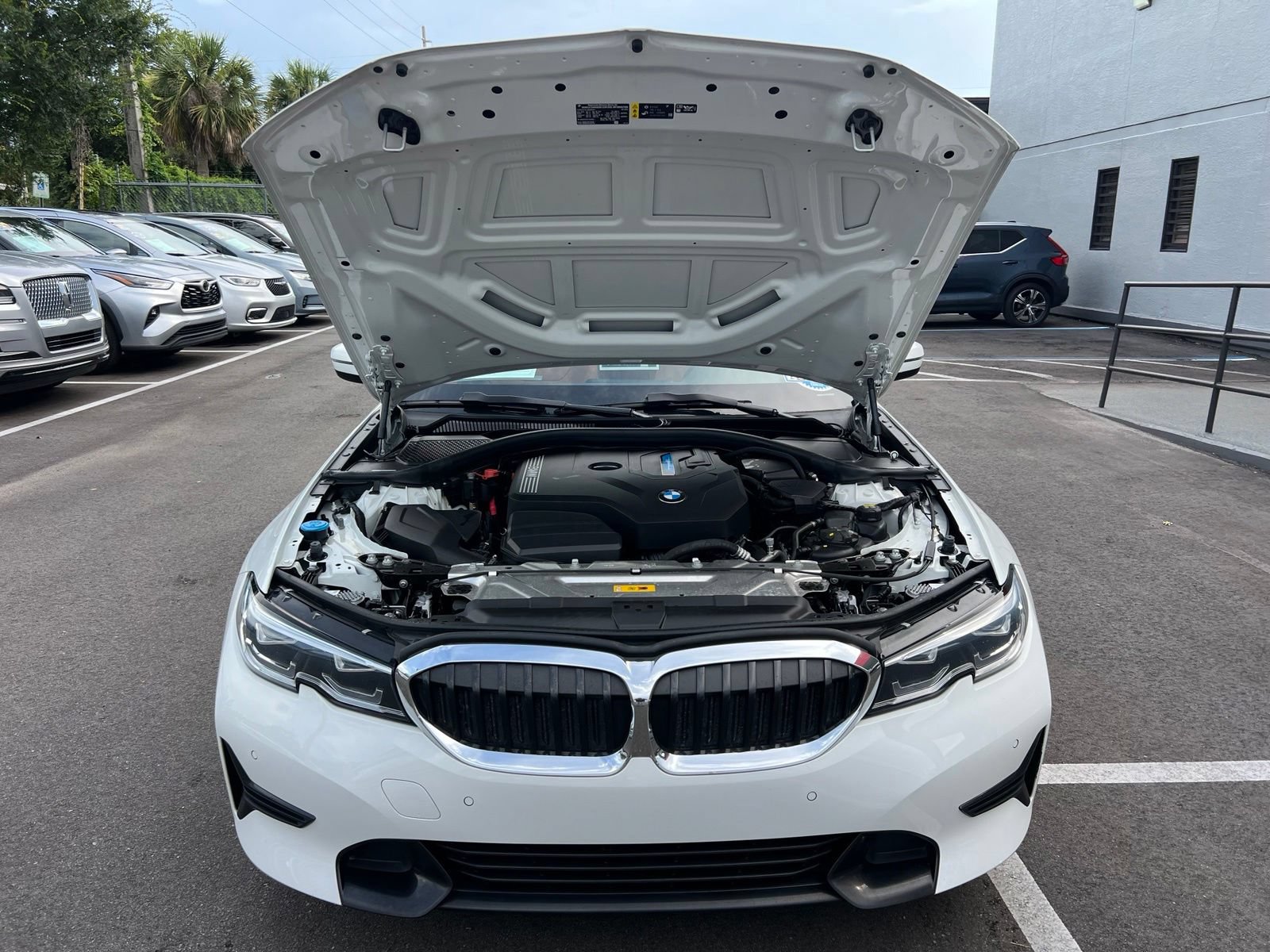 Used 2022 BMW 330e xDrive w/ Driving Assistance Package AWD/4WD image 18