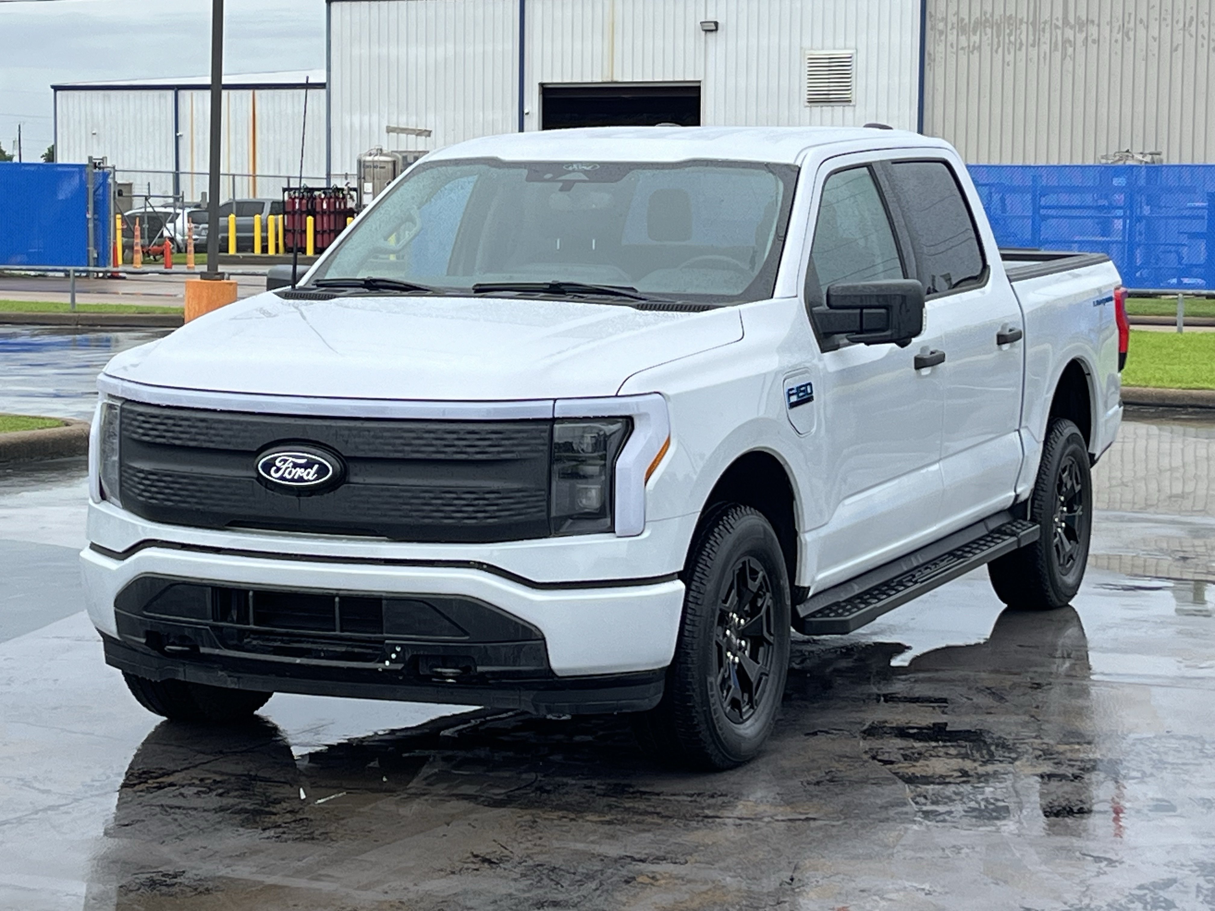 Used 2025 Ford F150 Lightning XLT AWD/4WD image 5
