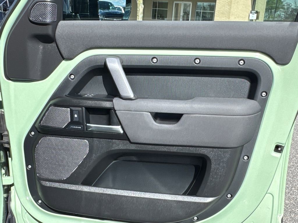 Used 2023 Land Rover Defender 110 75th Limited Edition image 14