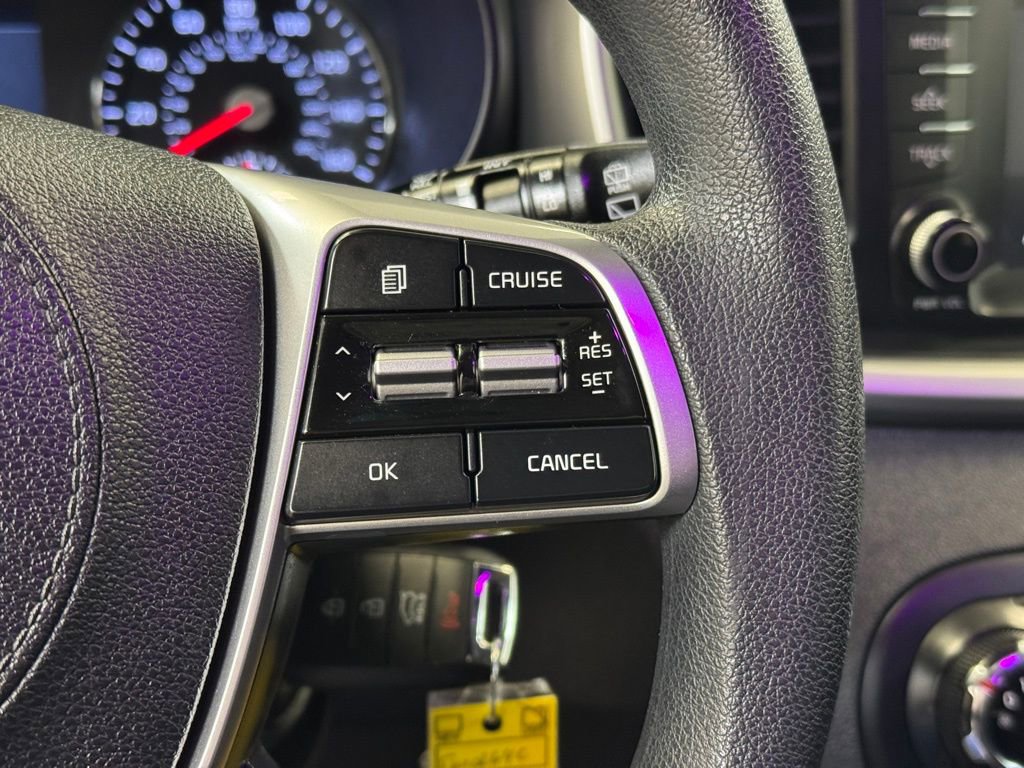 Used 2020 Kia Sorento LX image 32