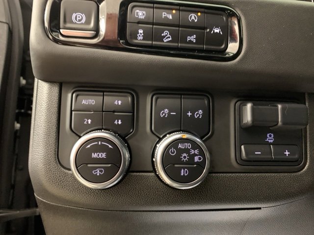 Used 2025 GMC Yukon XL AT4 Ultimate image 22