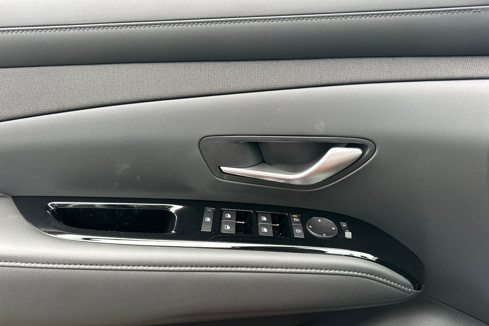 New 2026 Hyundai Tucson Limited AWD/4WD image 11